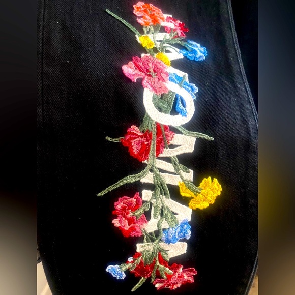 🔥NEW🔥STUNNING!!! OFF-WHITE Denim Label “WOMAN” Black Denim with Embroidered - Picture 12 of 14